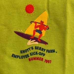 1991 Vintage Knotts Berry Farm Employee Shirt